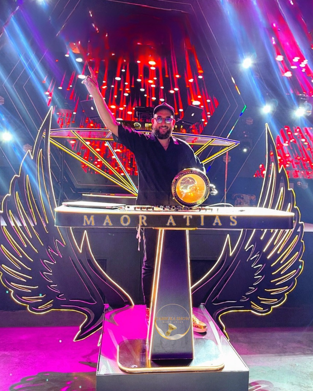 במת-כנפיים-עם-לוגו-2