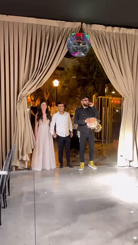 ריילס-כניסת-חתן-כלה-ועד-לרחבה-1